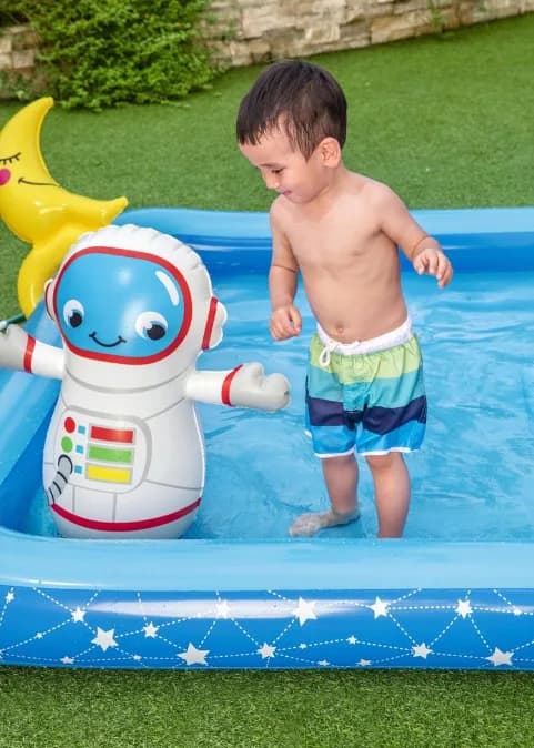 بركة سباحة Space Center 4