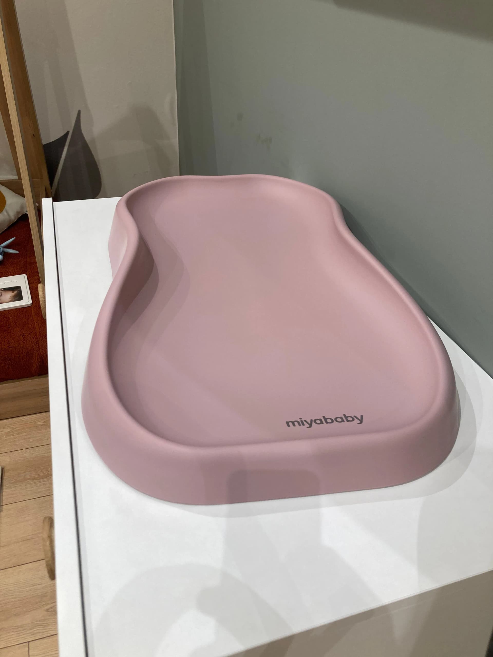 ROUNDED CHANGING SURFACE 3