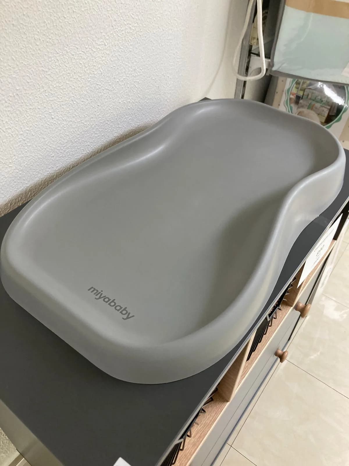 ROUNDED CHANGING SURFACE